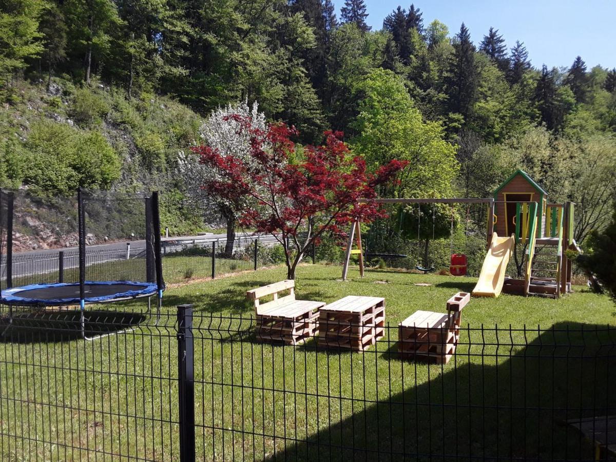 Apartmaji Tisa In Zana Rovte 外观 照片